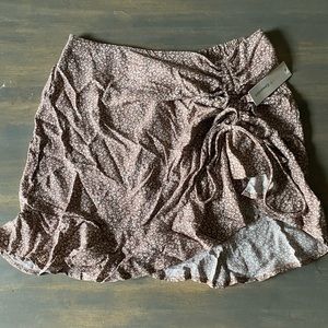 NWT Urban Romantics Skirt with Scrunch